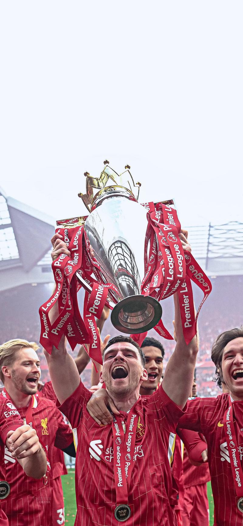 德天空：尤文关注匈牙利20岁中场托特，球员身价1500万欧（德国天空体育：尤文图斯有意引进20岁匈牙利中场托特，估值约1500万欧元）