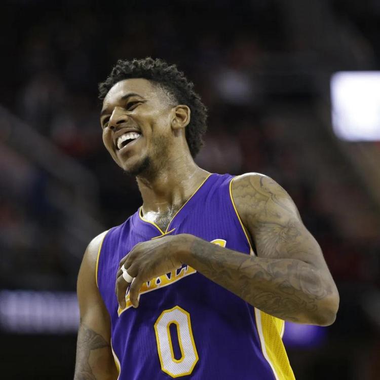 德天空：因西涅希望再次征战意甲，德甲对他也是可行的选择（德天空：因西涅盼重回意甲，德甲亦为现实选项）