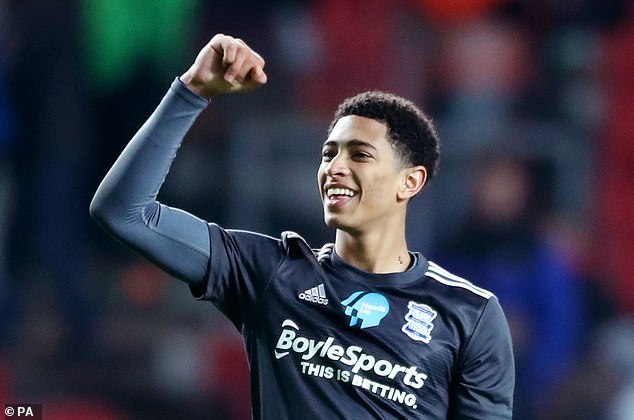 昆明市台联“昆台情·羽你同行”羽毛球联谊交流活动举办（昆明市台联举行“昆台情·羽你同行”羽毛球交流联谊活动）