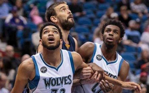 泰山足校95一代相聚淄博桓台，韦世豪、刘军帅等现役球员亮相（泰山足校95届相聚淄博桓台，韦世豪、刘军帅等现役球员现身）