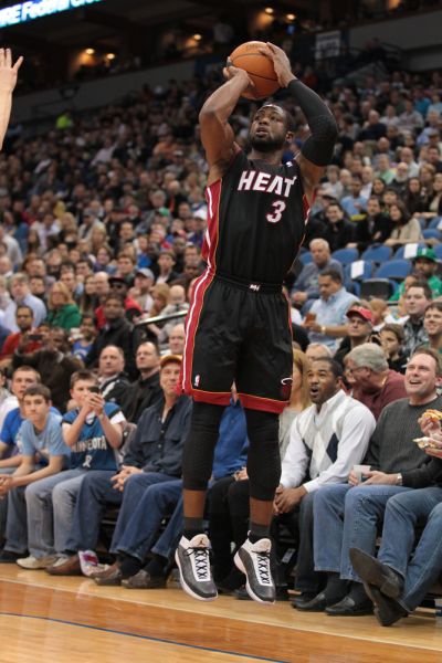 上赛季场均20分9.6板！媒体人：江苏签下前江西外援罗伯特（媒体：江苏签约前江西外援罗伯特，上赛季场均20分9.6篮板）