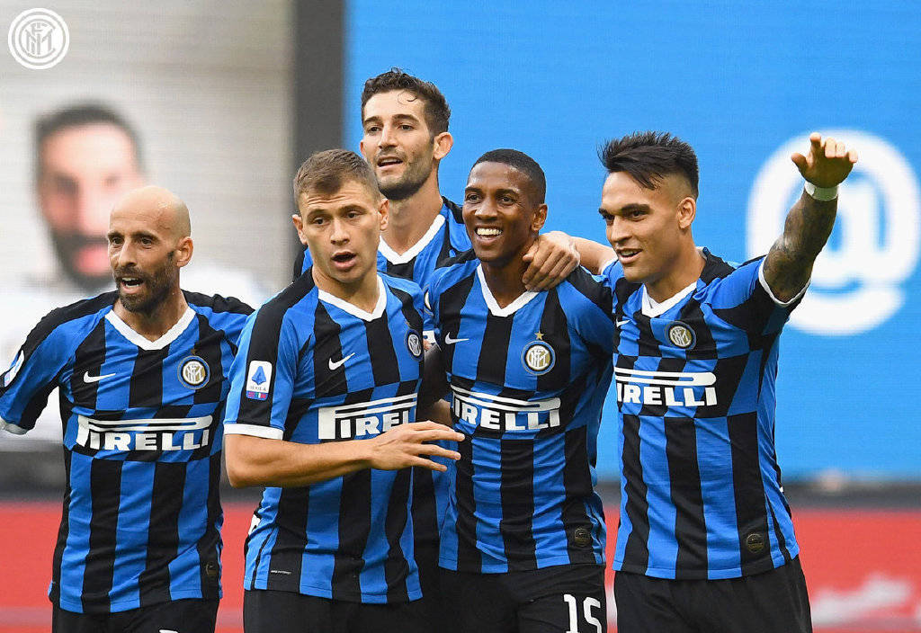 德转评年度最佳右边锋：杜埃、奥利塞、萨拉赫、亚马尔入围