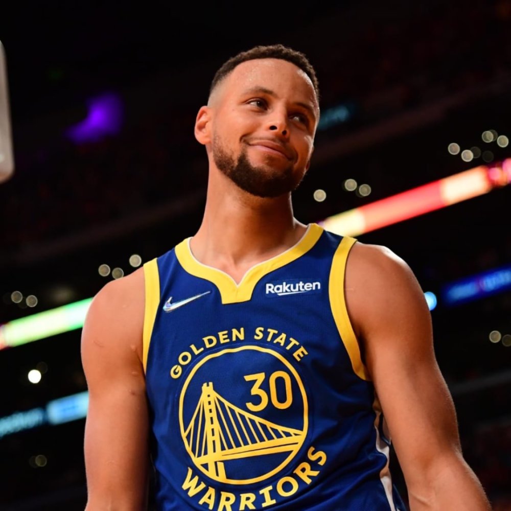 娄一晨谈斯卢茨基：他对自己的战术有近乎痴迷的坚持（娄一晨评斯卢茨基：对战术的坚持近乎偏执）