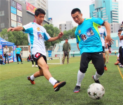 “我爱足球”燃动许昌（许昌掀起“我爱足球”热潮）