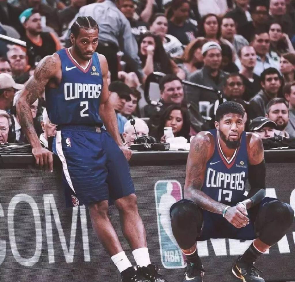 整场比赛场面踢的很是沉闷，越南虽然控球权更多但是...（比赛沉闷：越南控球占优却难破僵局）