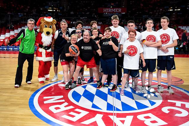 爵士3人得分破20，马尔卡宁28分，爵士终结四连败（马尔卡宁28分领衔，爵士三将20+，球队止住四连败）